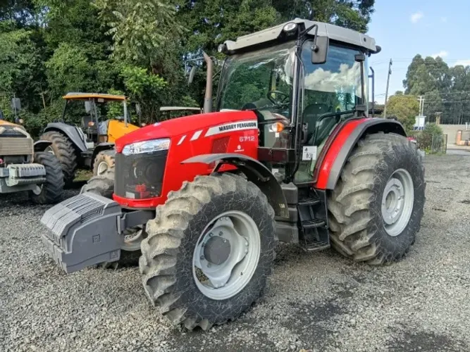 Trator Massey Ferguson - MF 6712. Fabricação 2024
