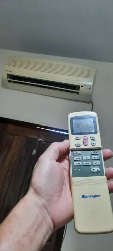 Ar-condicionado springer 12000 btus 