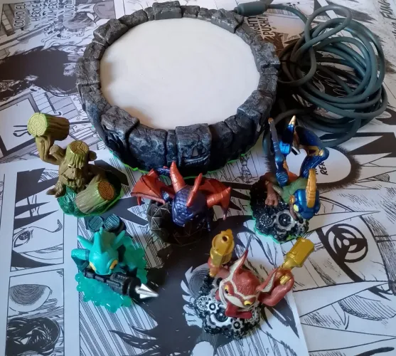 Skylanders Portal + 5 Personagens Xbox 360 (Faço olx pay)