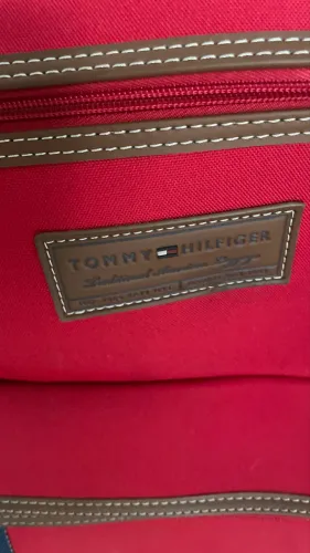 MALA DE VIAGEM TOMMY HILFIGER. TAMANHO ( M) NOVA.