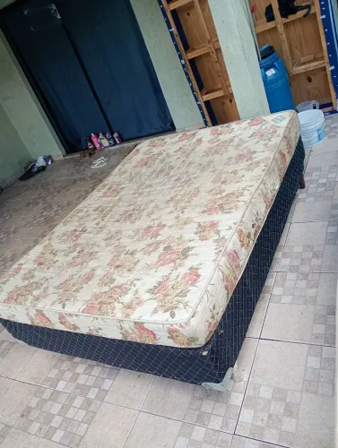 Cama casal entrego e passo cartão