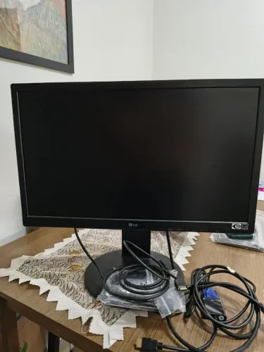 Monitor LG LED IPS 21,5"