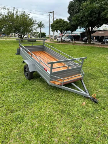 Carretinha 2.50x1.20 com Cestinha Alta Resistência Garantida - Reboque