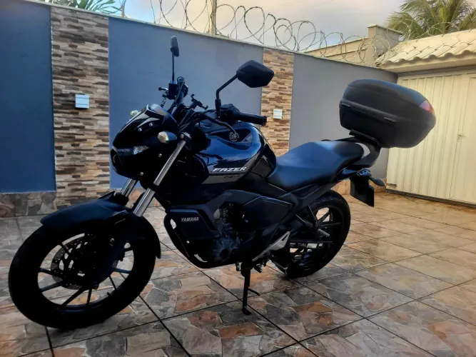 Yamah/ FZ15 Fazer ABS Preta