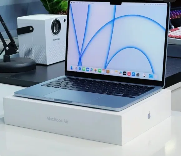 MacBook Air M4 256 GB 16 Ram NOVO