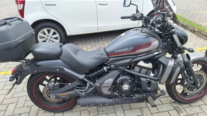 Vulcan s 650. Bancos originais, baú, bolha