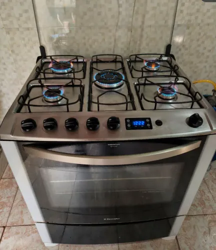 Fogão 5 bocas Electrolux