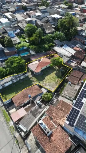 Imóvel para venda possui 1060 metros quadrados em Barro - Recife - PE