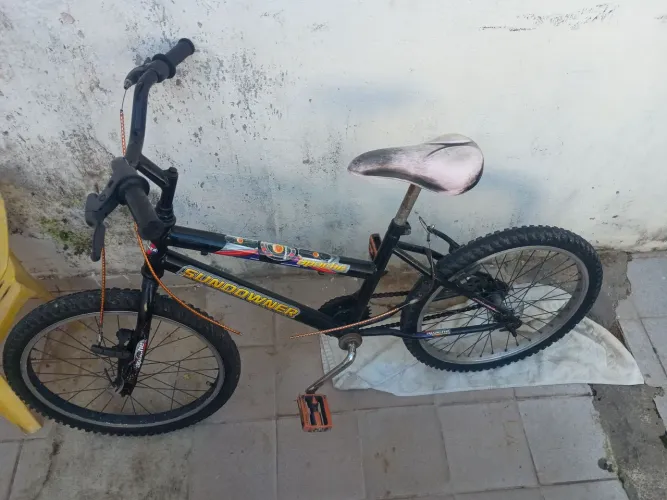 Vendo três bicicletas semi-nova