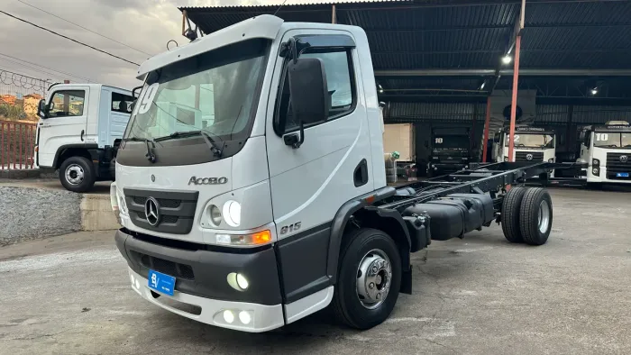MB accelo 815 CE