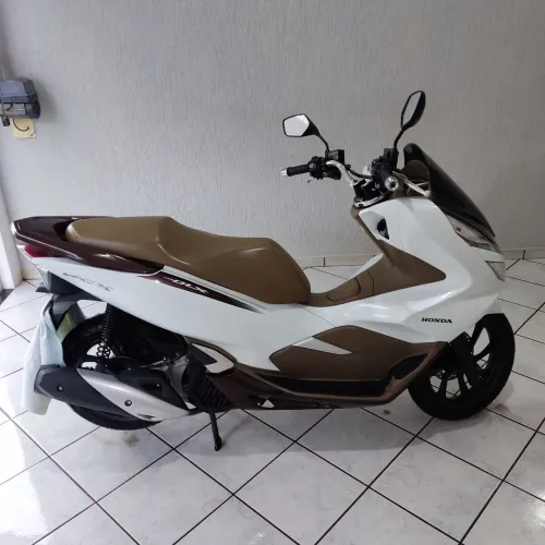 Vendo PCX ano 2021/2021.