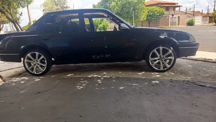 Chevrolet Monza GLS/ Hi-tech 2.0 EFI 2P E 4P 1995