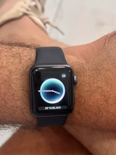 Apple Watch Séries 3 - Usado com nota fiscal e algumas marcas de uso.