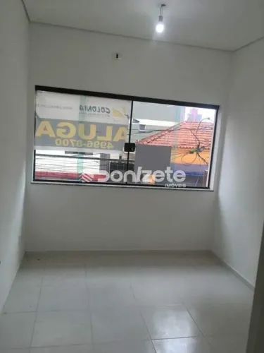 Sala Comercial para Alugar em Santo André (Centro) - 9 m², 1 Banheiro