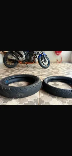 Vendo esses 2 Pneus usados