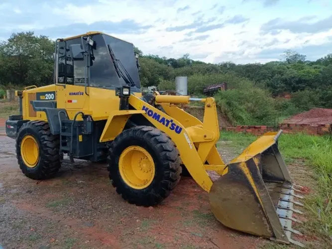 Pa Carregadeira Komatsu 2021 WA200-6