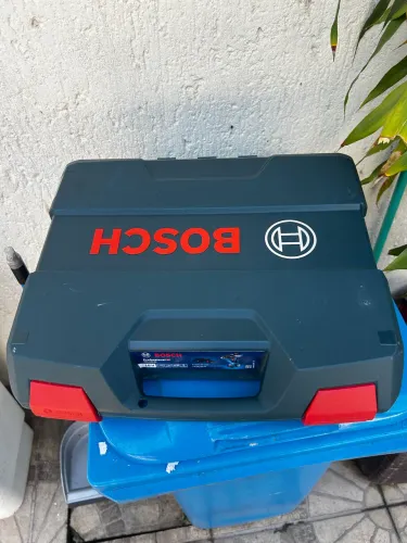 Caixa da parafusadeira bosch 18v