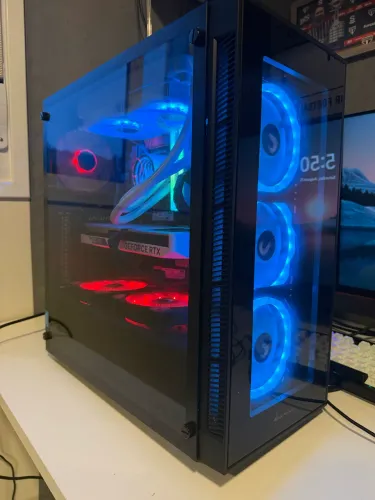 PC GAMER i7-10700K + RTX 4060 AERO + 32GB RGB 