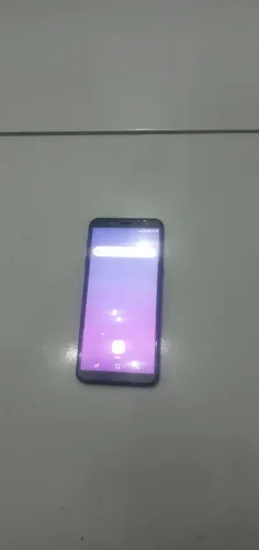 Celular samsung galaxy j6, semi novo.