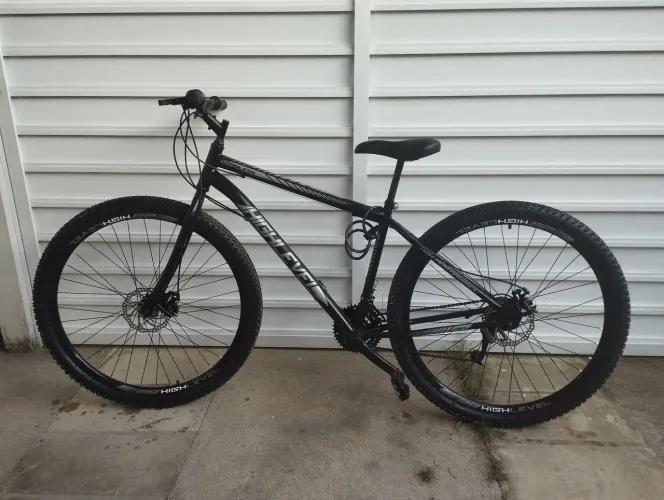 Bicicleta Aro 29 Aço carbono Freio a disco e 21 marchas