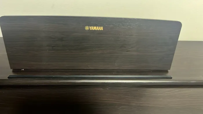 Piano Digital Arius YDP 105 R Dark Rosewood 88 Teclas Yamaha