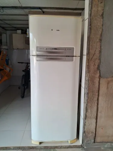 Geladeira Eletrolux Frost Free GELO SECO gelando perfeitamente