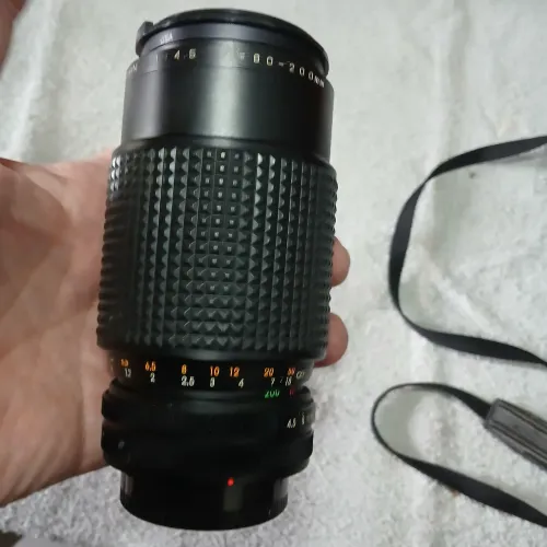 Teleobjetiva zoom 200mm com case