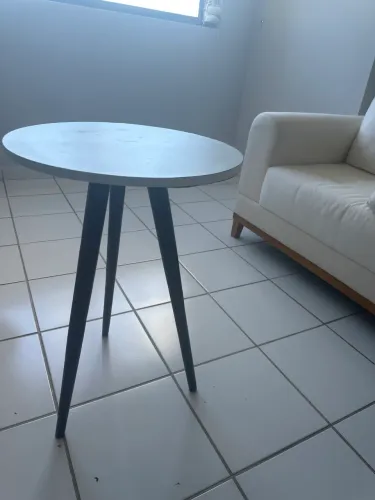 Mesinha com 3 pés !
