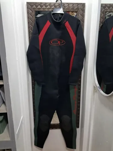 roupa de neoprene tamanho xl marca op