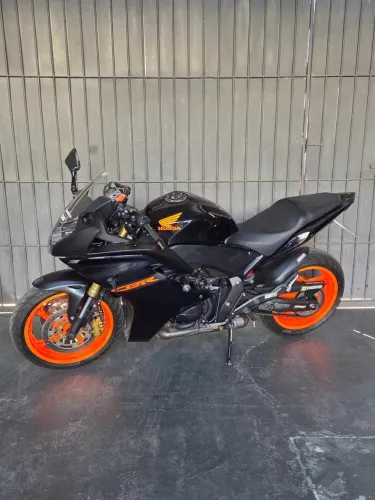 CBR 600f 2012 Hornet Carenada 