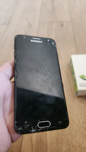 Samsung J5 Prime tela trincada mas funcionando