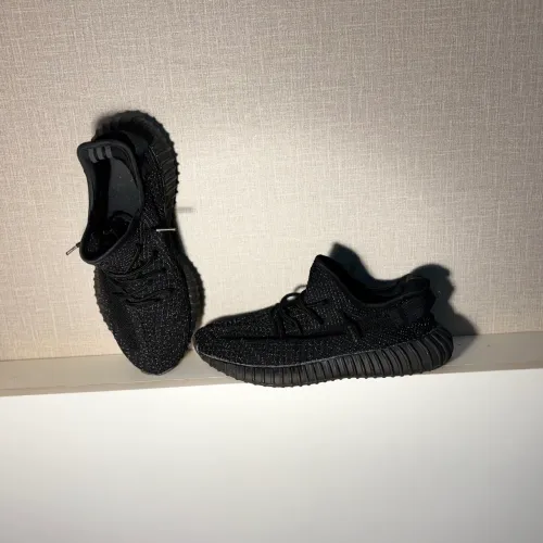 Tênis yeezy boost 350 v2