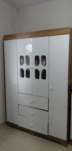 Guarda roupa infantil 