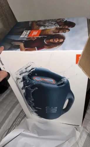 Bombox 4