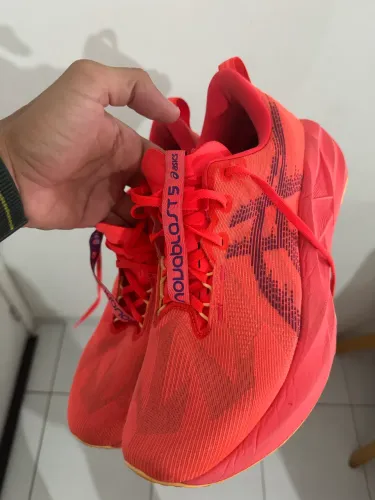 Tênis Asics Novablast - Tam 42