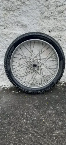 Vendo barato um par de rodas da fan 125 ano 2015 original 