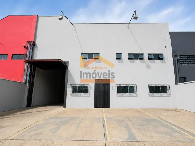 Salão industrial de alto padrão para locação em Americana-SP, Parque Novo Mundo: 2 salas,