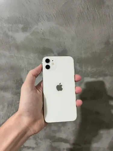 iPhone 11,128gb , bateria 100%, acompanha carregador, único dono 