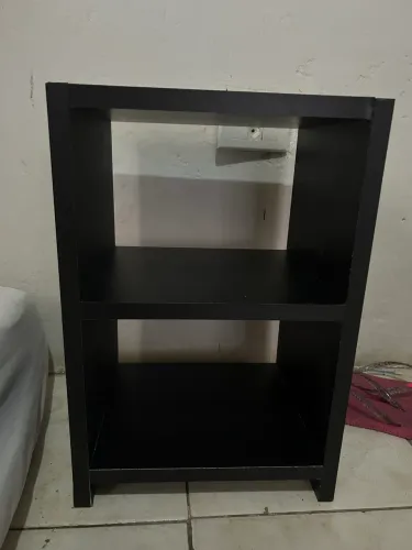 Mesinha de cabeceira/criado mudo