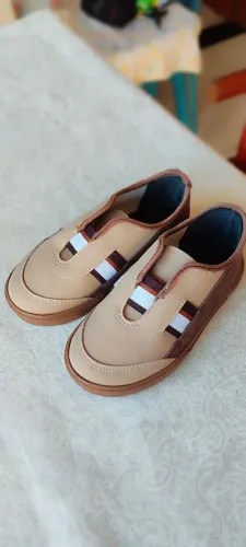 Sandálias e sapatos infantil