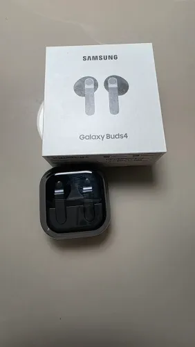 Fone de Ouvido Samsung Galaxy Buds 4 Novo e na Caixa