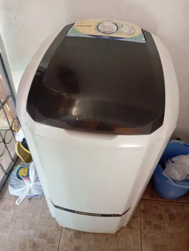 Tanquinho semi novo!
