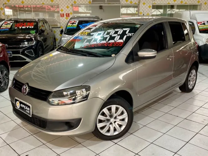Volkswagen Fox 1.0 MI Total Flex 8V 5P 2013