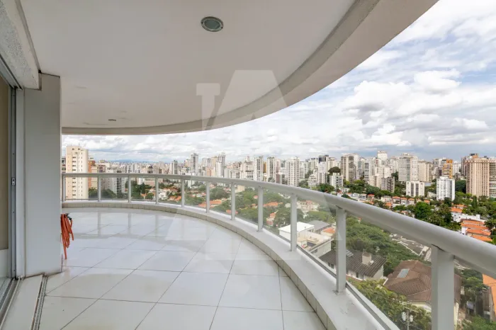 Cobertura com piscina e espaço Gourmet nas Perdizes