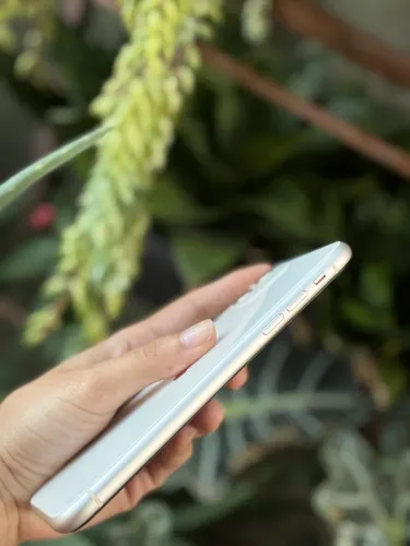 Iphone 11 - 128GB - Branco