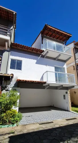 Casa em condomínio c/ 3 quartos nas Iucas - Teresópolis