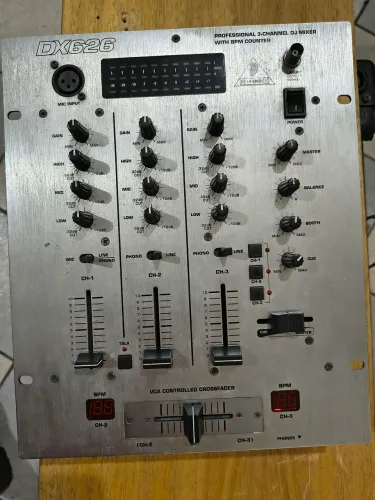 Mix Behringer DX626