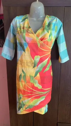 Vestido elegante seminovo tenho 38 ao 40