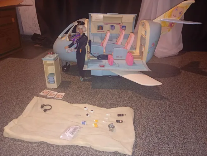 Avião azul da Barbie funcionando 