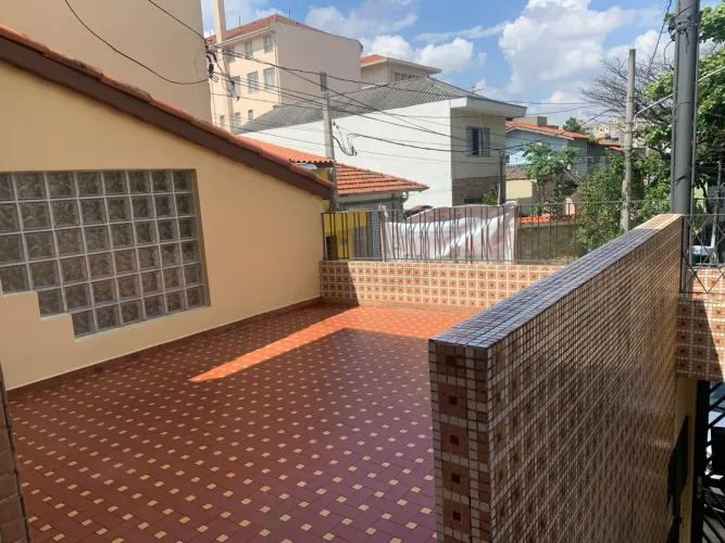 Casa de vila sobrado para venda possui 240 metros quadrados com 7 quartos